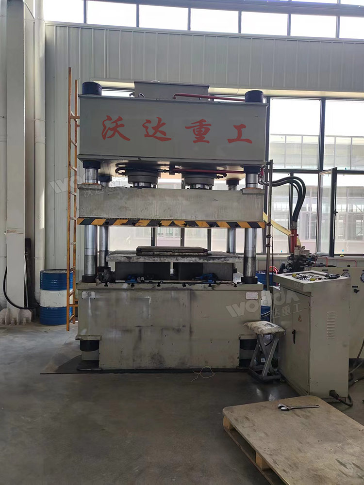不銹鋼風(fēng)機(jī)外殼拉伸液壓機(jī)客戶(hù)現(xiàn)場(chǎng)